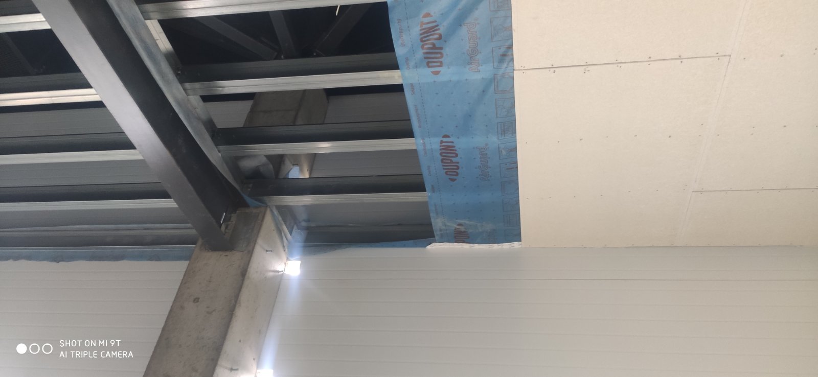 "Минский международный выставочный центр".